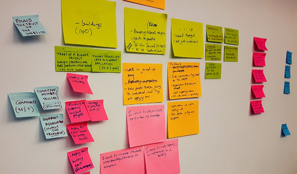 colourful post-its used in content planning